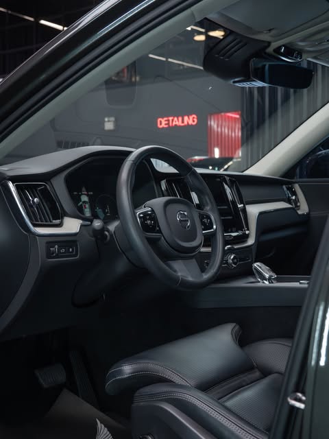 VOLVO XC60 T8 INSCRIPTION - Imagem 2