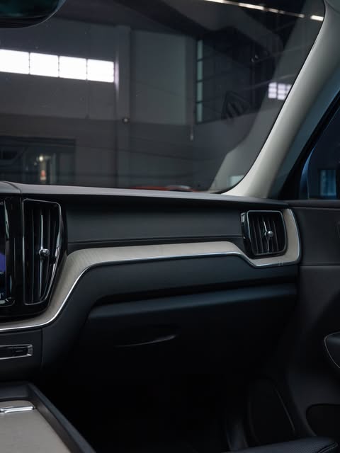 VOLVO XC60 T8 INSCRIPTION - Imagem 12