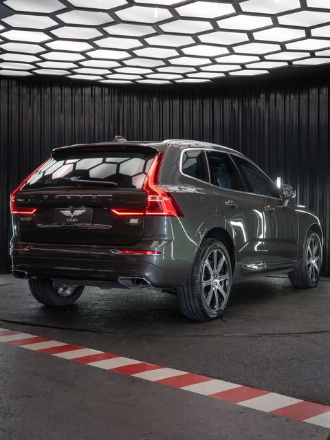 VOLVO XC60 T8 INSCRIPTION - Imagem 3