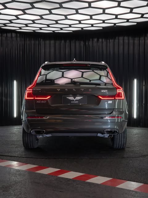 VOLVO XC60 T8 INSCRIPTION - Imagem 5
