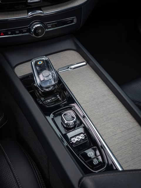 VOLVO XC60 T8 INSCRIPTION - Imagem 8