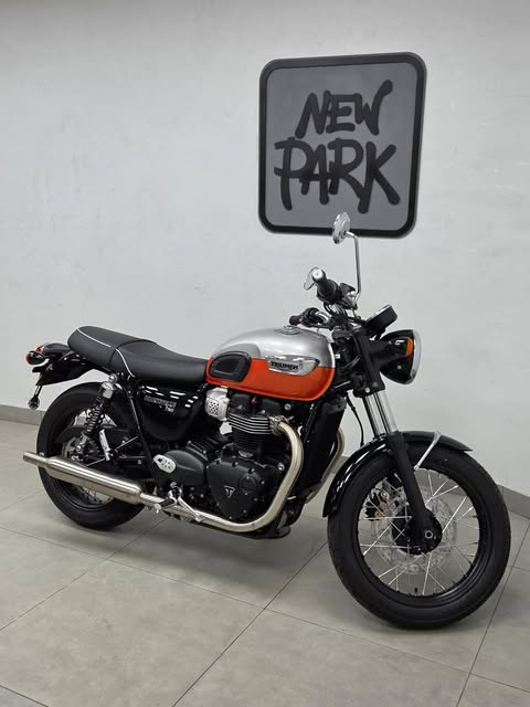 TRIUMPH BONNEVILLE T-100 - Imagem 3