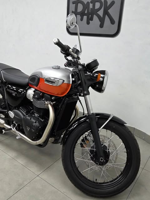 TRIUMPH BONNEVILLE T-100 - Imagem 6