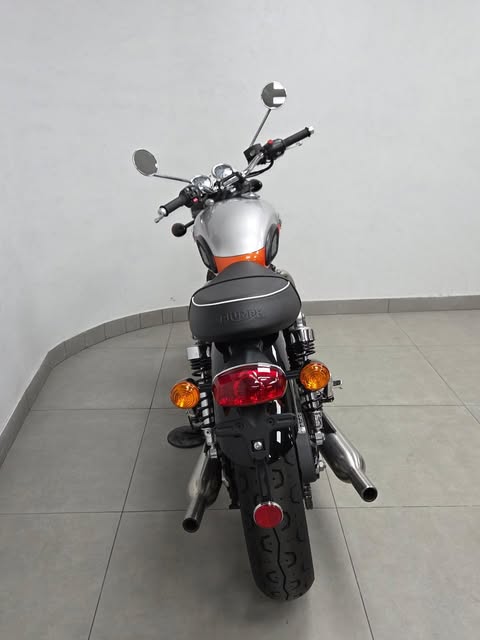 TRIUMPH BONNEVILLE T-100 - Imagem 7