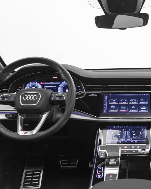AUDI Q7 PERFORMANCE BLACK - Imagem 3