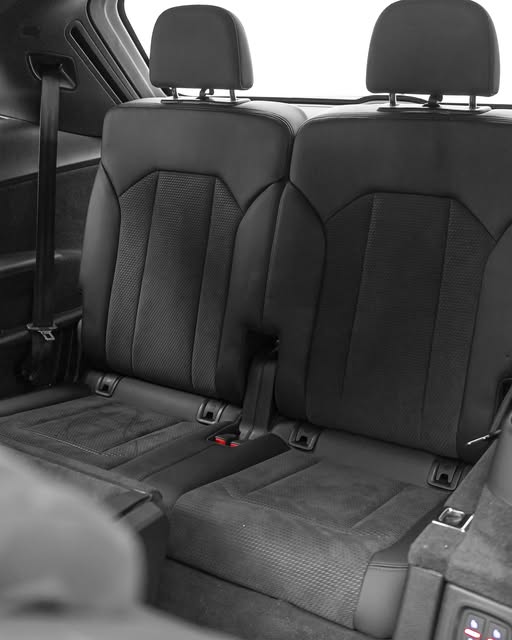 AUDI Q7 PERFORMANCE BLACK - Imagem 6