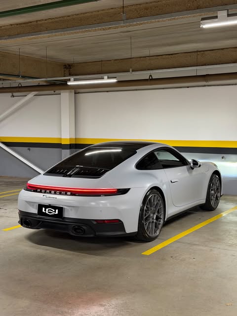 PORSCHE 911 CARRERA - Imagem 11
