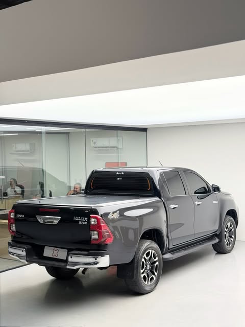 TOYOTA HILUX SRX - Imagem 9