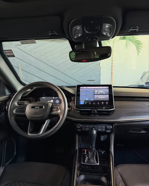 JEEP COMMANDER OVERLAND AT6 - Imagem 4