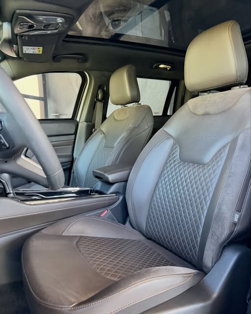 JEEP COMMANDER OVERLAND AT6 - Imagem 7