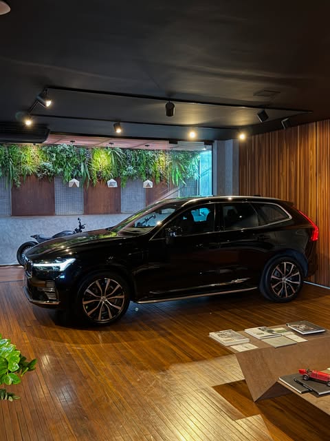 VOLVO XC60 T8 ULTIMATE - Imagem 2