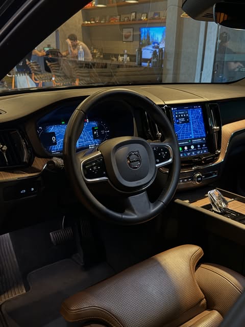 VOLVO XC60 T8 ULTIMATE - Imagem 12