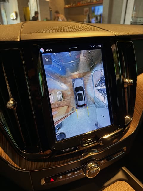 VOLVO XC60 T8 ULTIMATE - Imagem 14