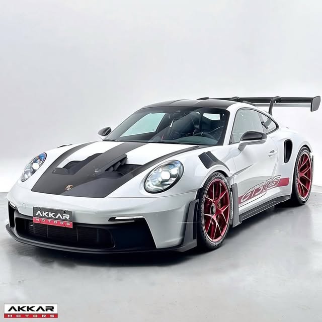 PORSCHE 911 GT3 RS - Imagem 1