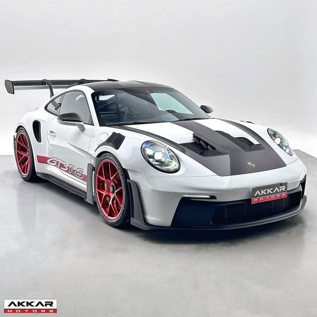 PORSCHE 911 GT3 RS - Imagem 4