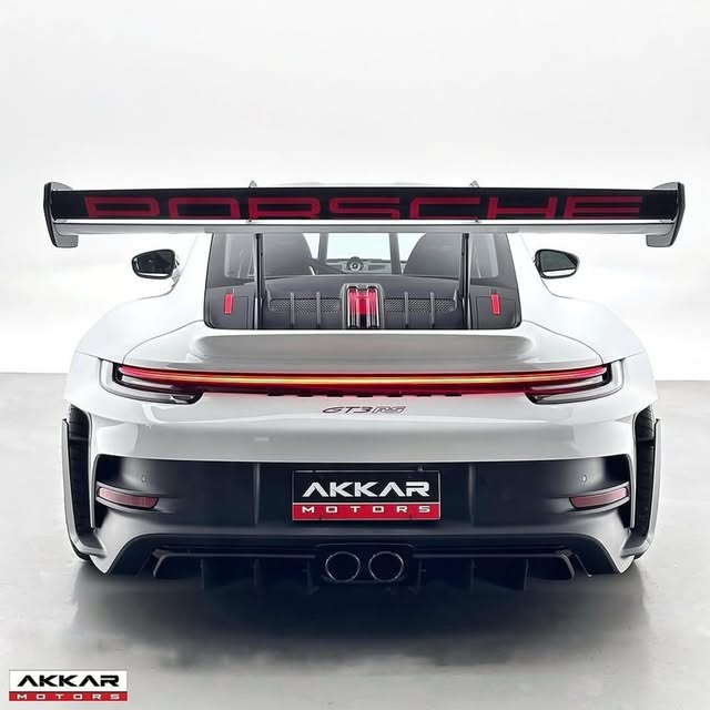 PORSCHE 911 GT3 RS - Imagem 10
