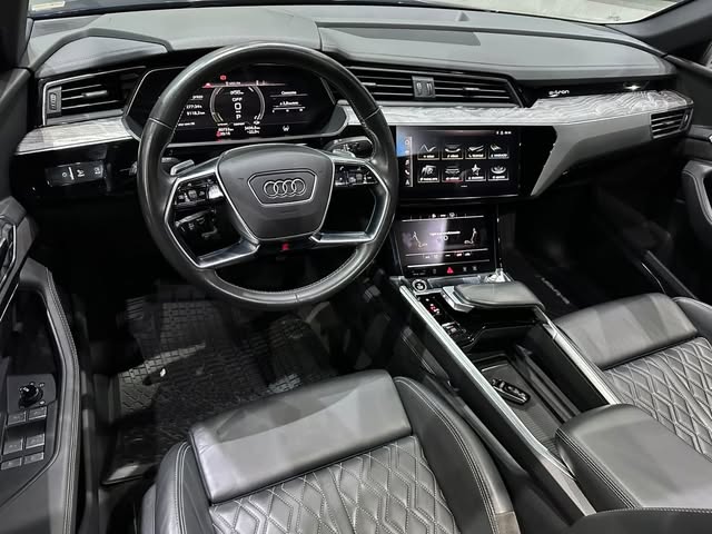 AUDI E-TRON PERFORMANCE BLACK QUATTRO - Imagem 5