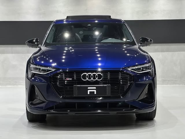 AUDI E-TRON PERFORMANCE BLACK QUATTRO - Imagem 10