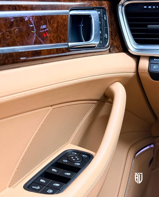 PORSCHE PANAMERA 4 E-HYBRID PLATINUM EDITION - Imagem 11