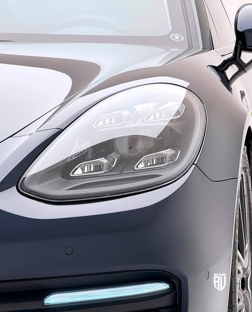 PORSCHE PANAMERA 4 E-HYBRID PLATINUM EDITION - Imagem 4