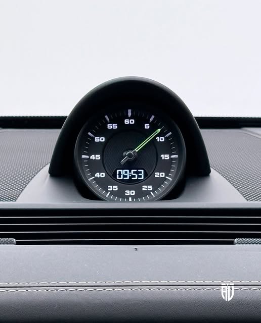PORSCHE PANAMERA 4 E-HYBRID PLATINUM EDITION - Imagem 9