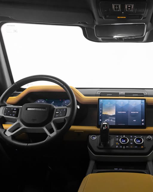 LAND ROVER DEFENDER HSE X-DYNAMIC - Imagem 3