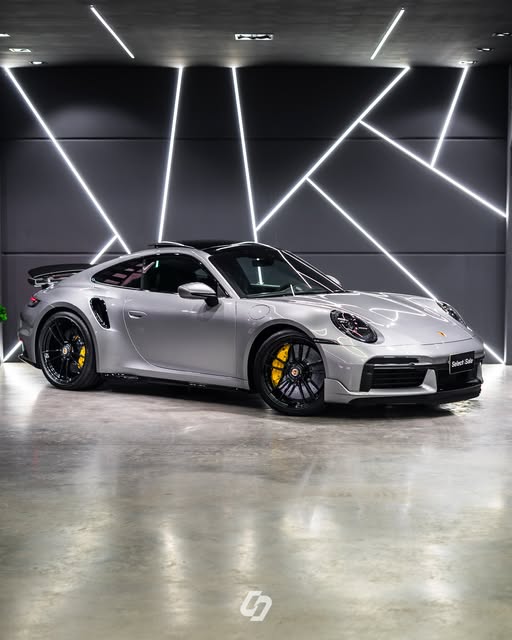 PORSCHE 911 TURBO S - Imagem 2