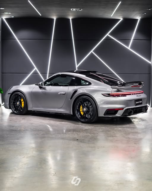 PORSCHE 911 TURBO S - Imagem 3