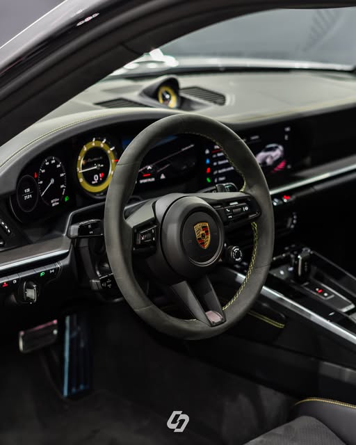 PORSCHE 911 TURBO S - Imagem 4
