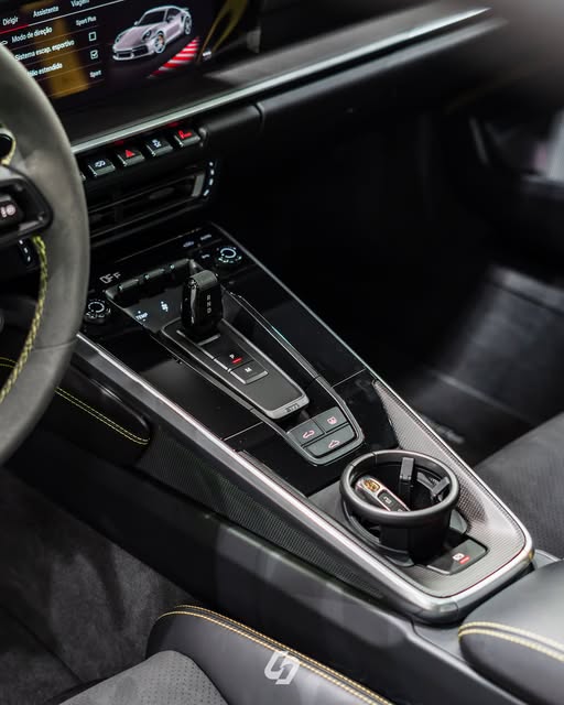 PORSCHE 911 TURBO S - Imagem 8