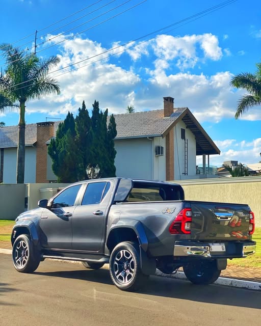 TOYOTA HILUX SRX PLUS 2.8 TURBO DIESEL 4X4 AUTOMÁTICO - Imagem 5