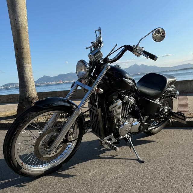 HONDA VT 600 - Imagem 1