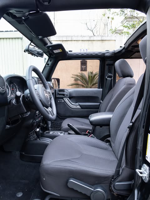 JEEP WRANGLER UNLIMITED - Imagem 4