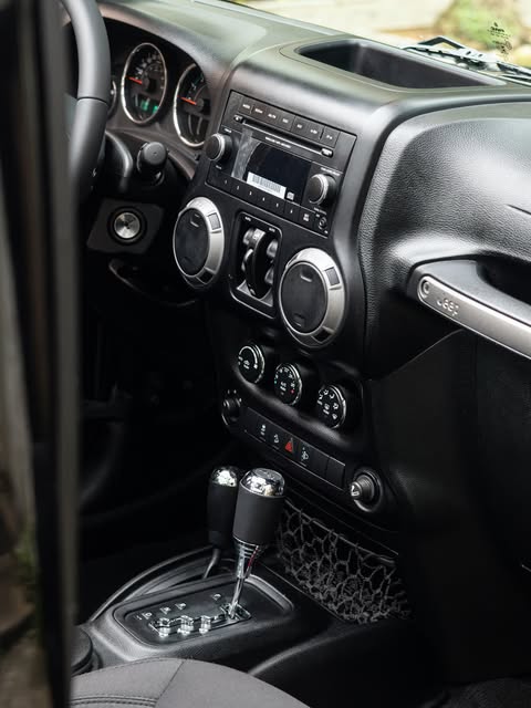 JEEP WRANGLER UNLIMITED - Imagem 6
