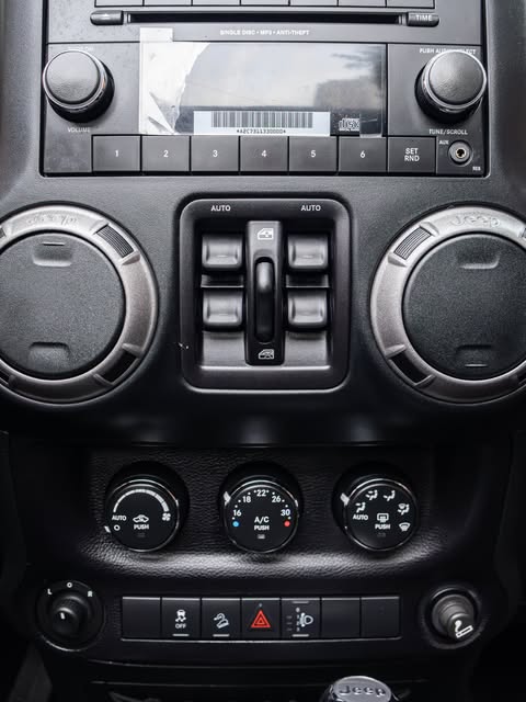 JEEP WRANGLER UNLIMITED - Imagem 7