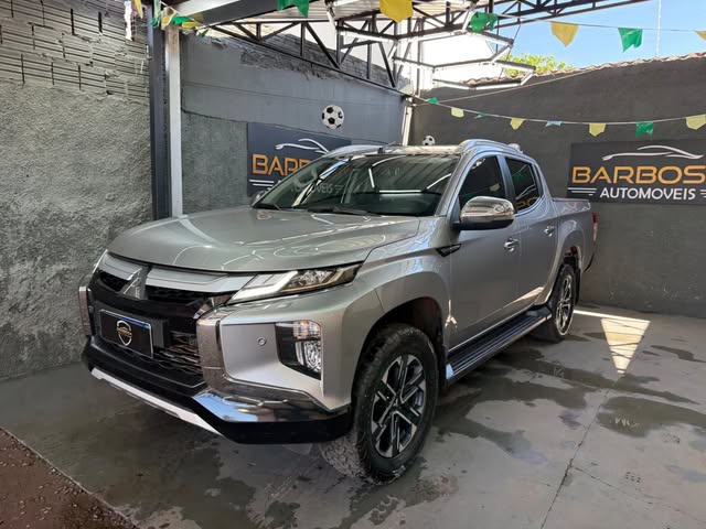 MITSUBISHI TRITON HPE-S - Imagem 1