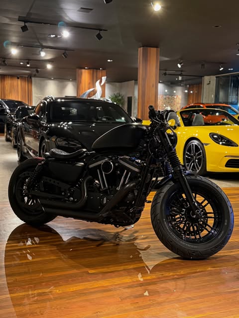 HARLEY-DAVIDSON XL 883 - Imagem 1
