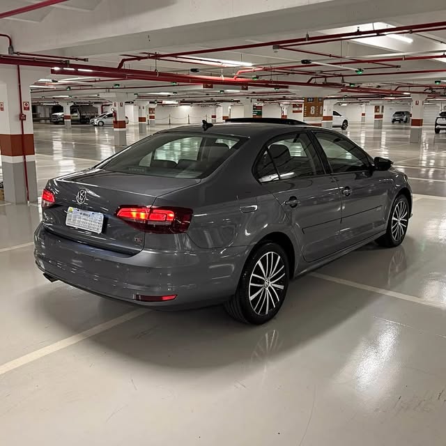VOLKSWAGEN JETTA COMFORTLINE - Imagem 4
