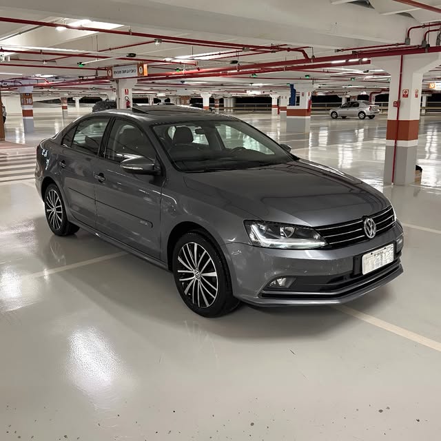 VOLKSWAGEN JETTA COMFORTLINE - Imagem 5