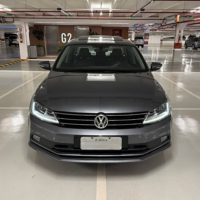 VOLKSWAGEN JETTA COMFORTLINE - Imagem 6
