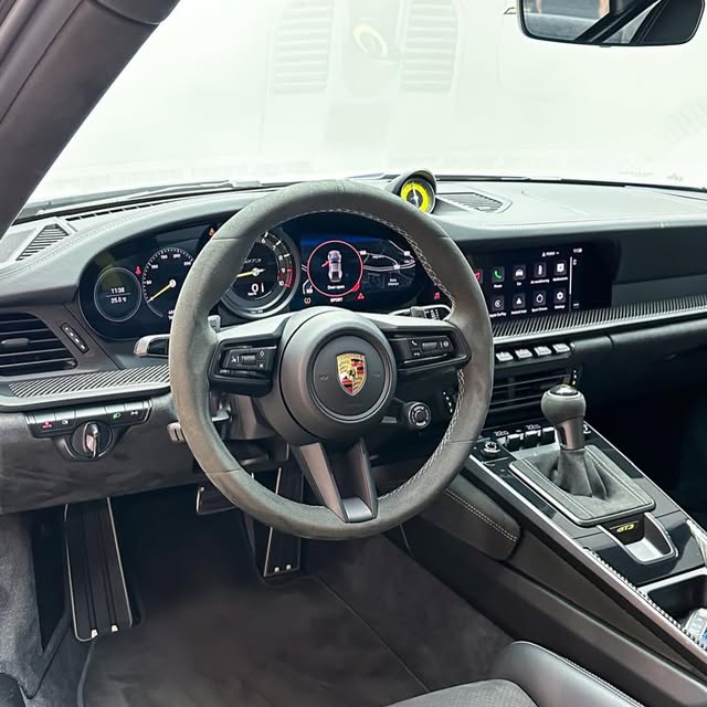 PORSCHE 911 GT3 - Imagem 6