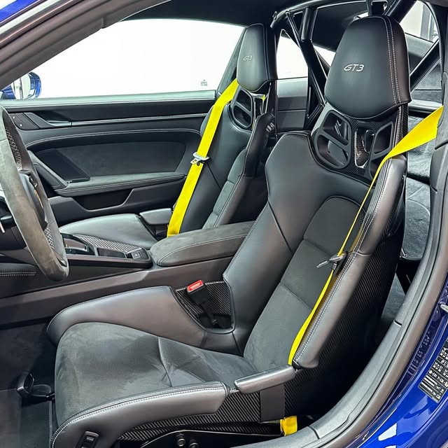 PORSCHE 911 GT3 - Imagem 7