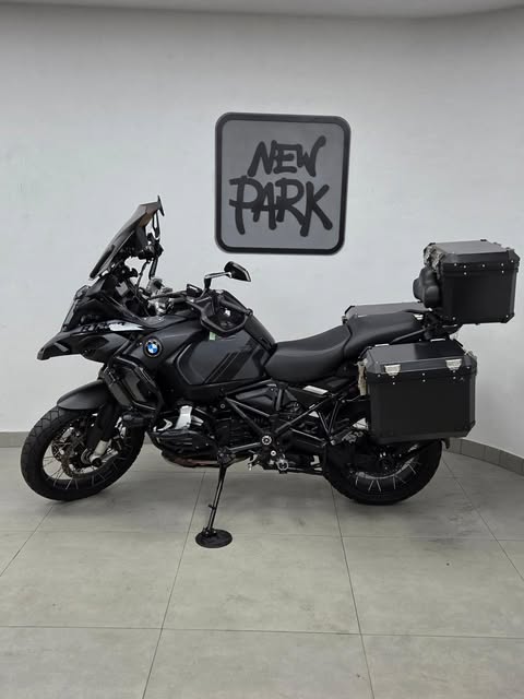 BMW R 1250 GS ADV TRIPLE BLACK - Imagem 11