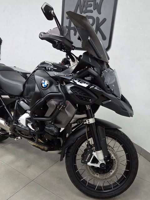 BMW R 1250 GS ADV TRIPLE BLACK - Imagem 7