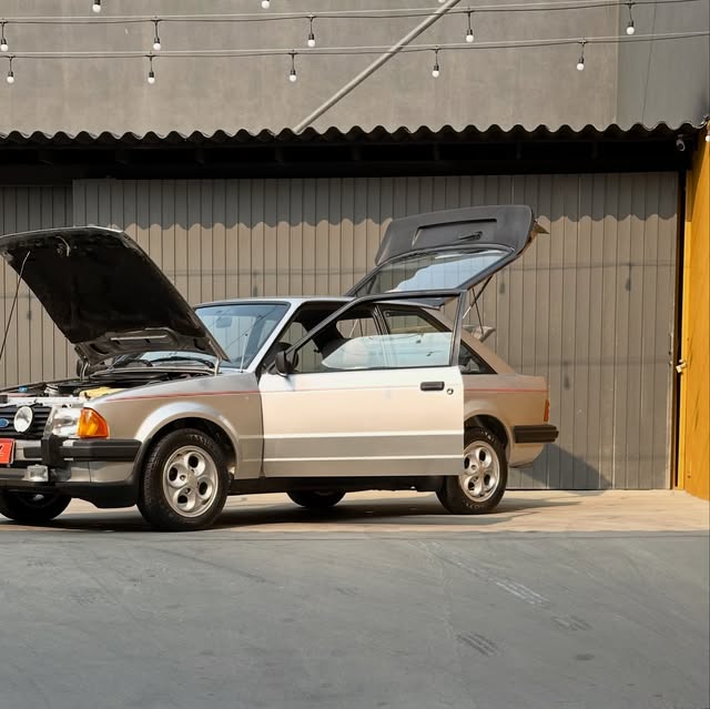 FORD ESCORT XR3 - Imagem 16