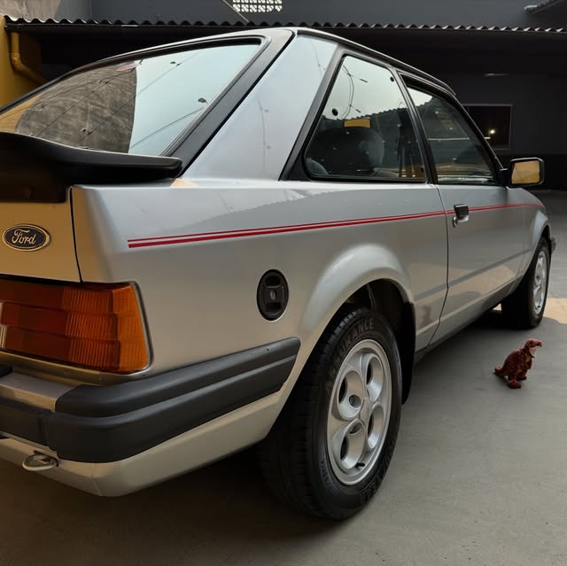 FORD ESCORT XR3 - Imagem 9