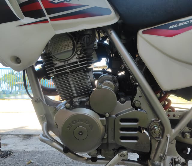 HONDA XR 200 R - Imagem 11