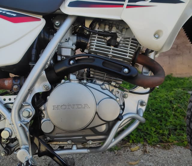 HONDA XR 200 R - Imagem 12