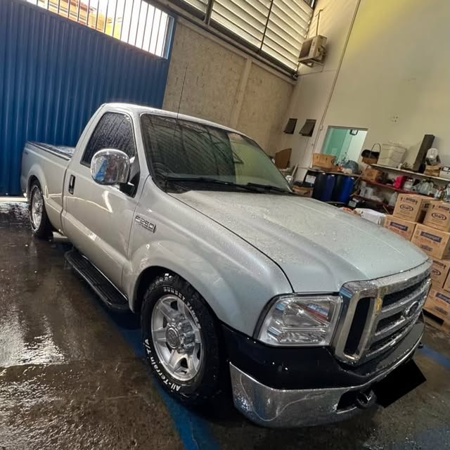 FORD F-250 XLT-L - Imagem 2