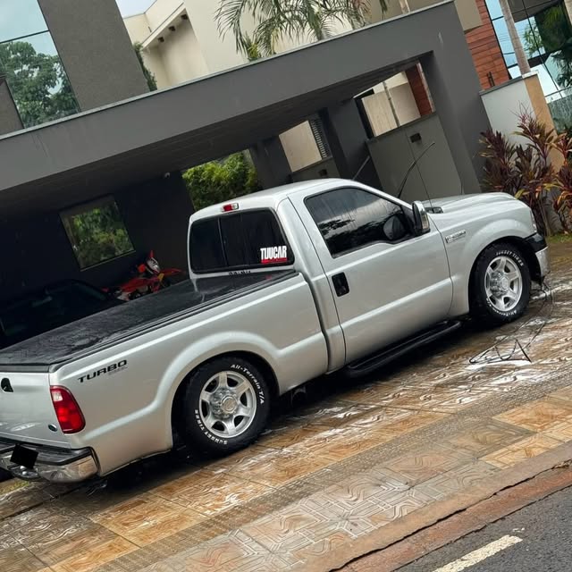 FORD F-250 XLT-L - Imagem 5